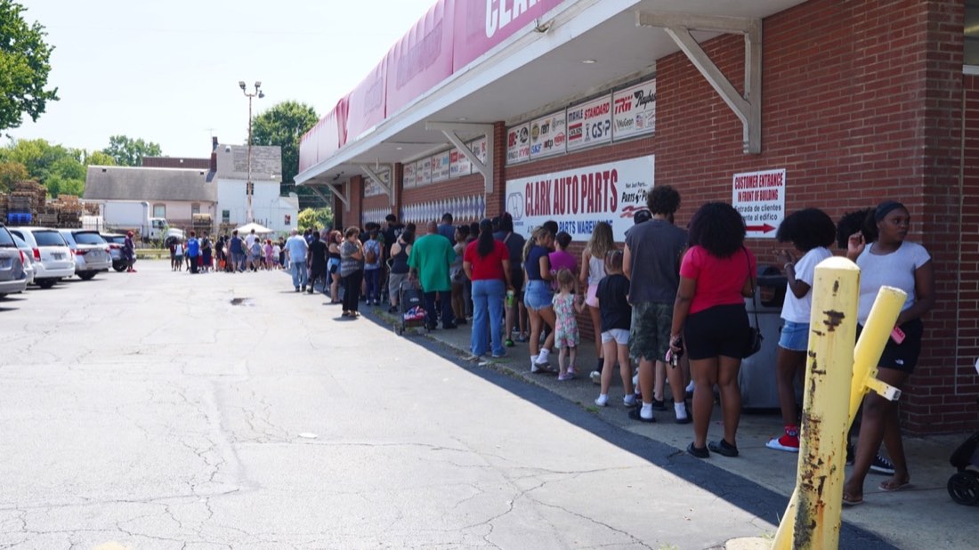 Clark Avenue back-to-school giveaway brings families together — Cleveland news