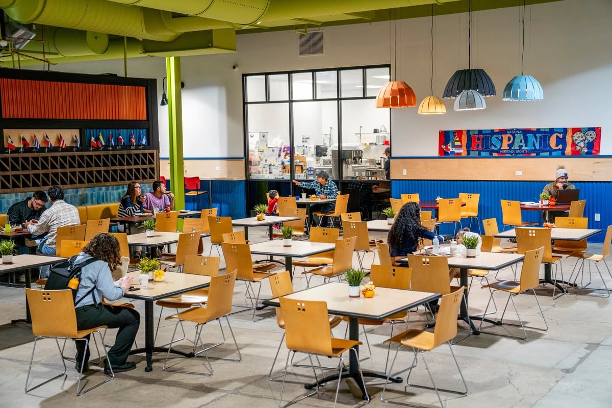 Seating inside CentroVilla25’s food hall.